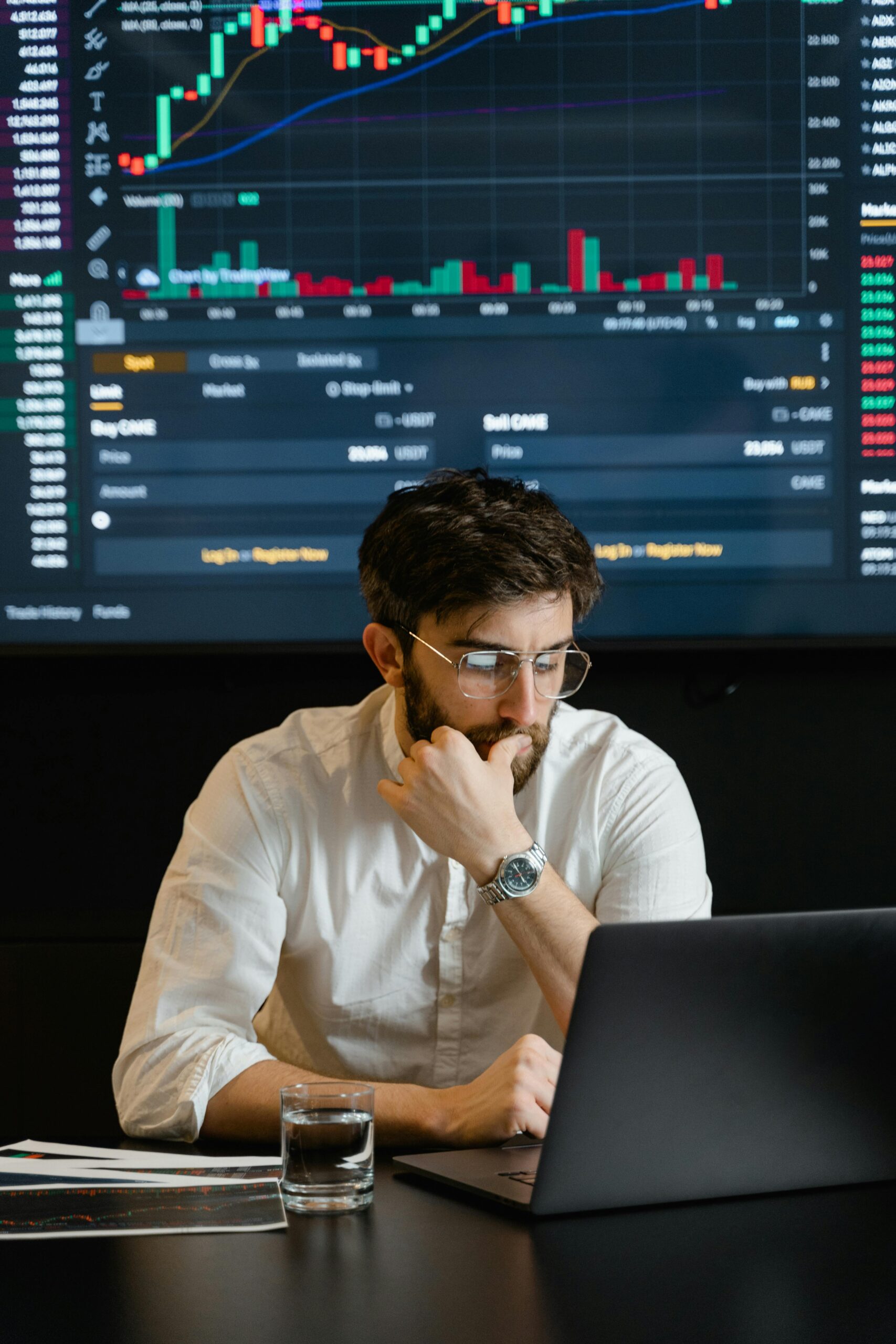 What is the Digital Marketing Strategy that Tracks Users Across the Web?